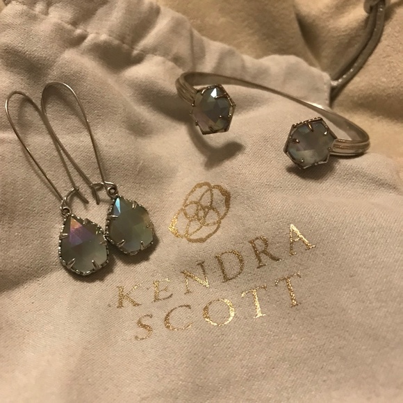 Kendra Scott Iridescent/Silver tone Earrings and Bracelet set - Picture 1 of 3